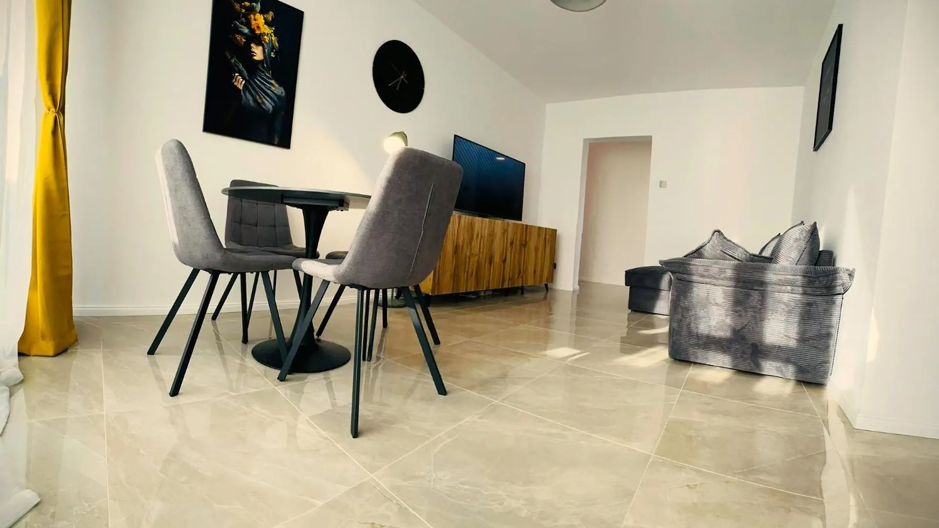 Bucharest Skyline Apartment